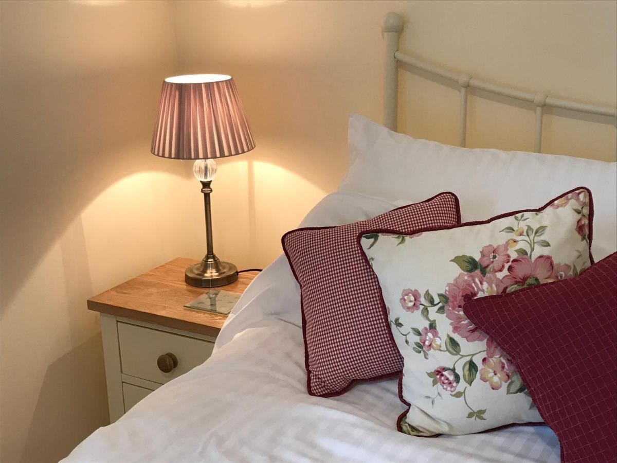 Crowthorne, Bookham Court Villa ดอร์เชสเตอร์ ภายนอก รูปภาพ